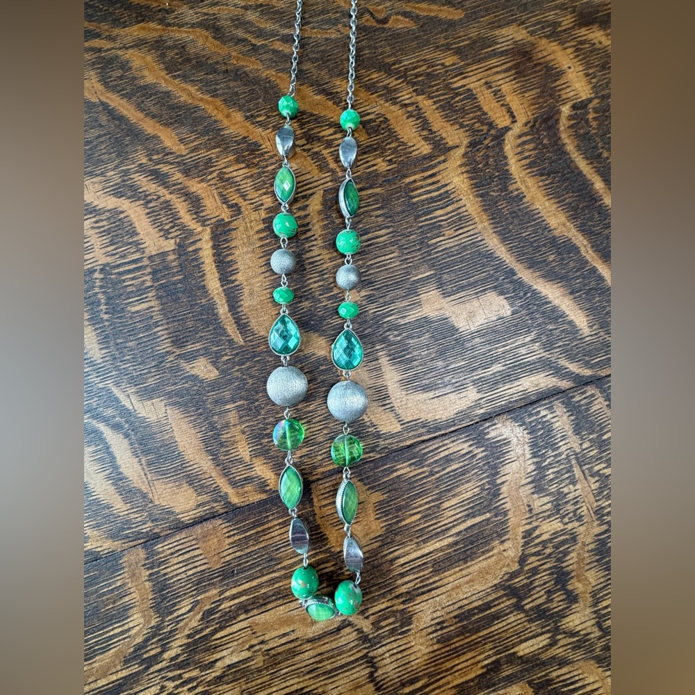 Green Stone Long Necklace and Earring Set - Women Jewelry - Picture 2 of 3